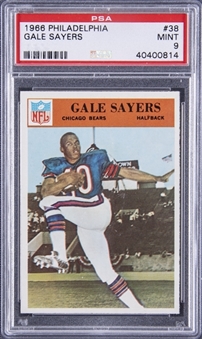 1966 Philadelphia #38 Gale Sayers Rookie Card – PSA MINT 9